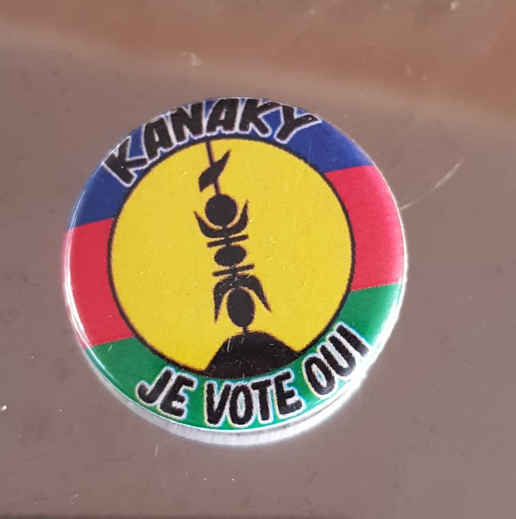 Badge de 3cm de diamètre Kanaky